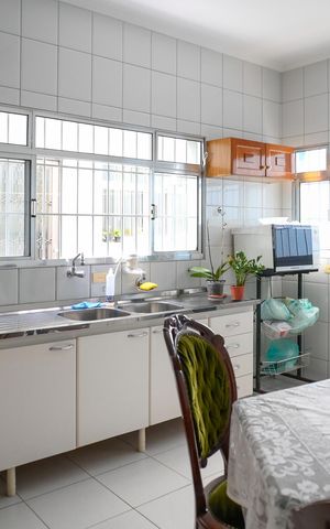 Casa à venda com 223m², 4 quartos e 4 vagas Casa à venda com 223m², 4 quartos e 4 vagasCasa - Térreo