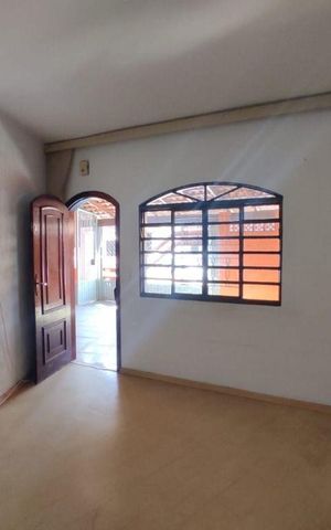Casa à venda com 150m², 2 quartos e 2 vagas
