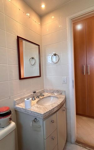Apartamento para alugar com 93m², 2 quartos e 2 vagas Apartamento para alugar com 93m², 2 quartos e 2 vagasBanheiro da Suíte