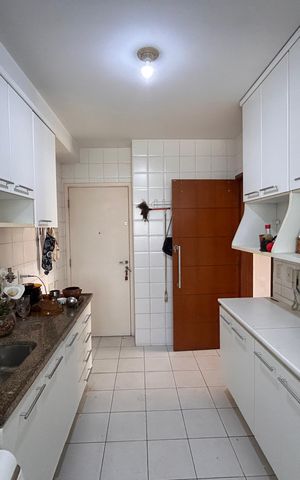 Apartamento para alugar com 93m², 2 quartos e 2 vagas Apartamento para alugar com 93m², 2 quartos e 2 vagasCozinha