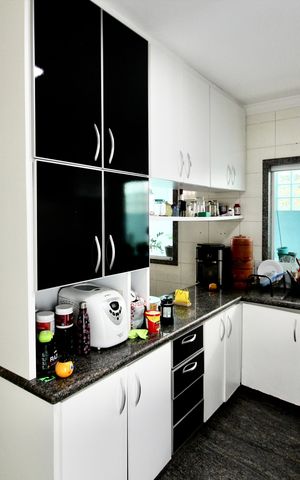 Casa à venda com 302m², 3 quartos e 4 vagas Casa à venda com 302m², 3 quartos e 4 vagasCozinha
