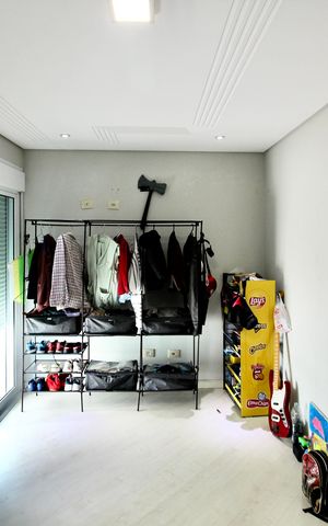 Casa à venda com 302m², 3 quartos e 4 vagas Casa à venda com 302m², 3 quartos e 4 vagasSuíte 2