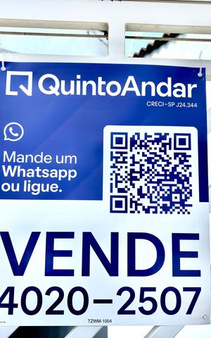 Casa à venda com 302m², 3 quartos e 4 vagas Casa à venda com 302m², 3 quartos e 4 vagasPlaca