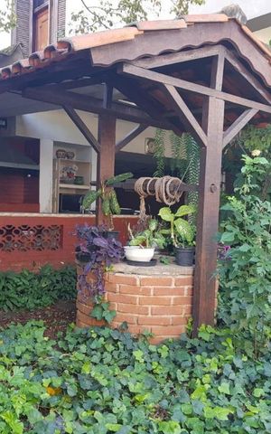 Casa à venda com 279m², 4 quartos e 3 vagas