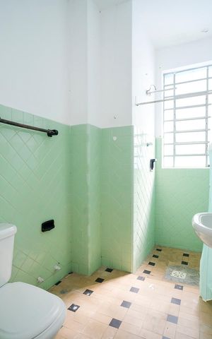 Casa à venda com 250m², 3 quartos e sem vagaBanheiro social
