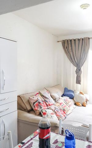 Casa à venda com 250m², 3 quartos e sem vagaCasa 2 - Sala/Cozinha