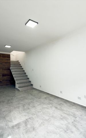 Casa para alugar com 150m², 2 quartos e 5 vagas Casa para alugar com 150m², 2 quartos e 5 vagasSala