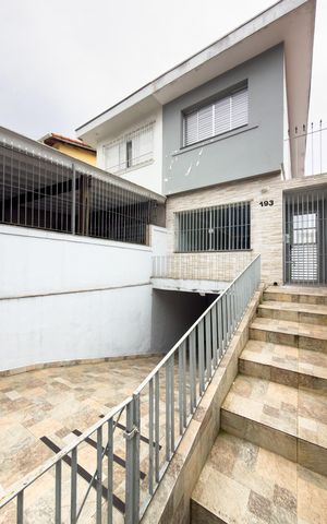 Casa para alugar com 150m², 2 quartos e 5 vagas Casa para alugar com 150m², 2 quartos e 5 vagasFachada