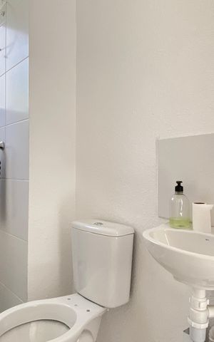 Apartamento à venda com 40m², 2 quartos e sem vaga Apartamento à venda com 40m², 2 quartos e sem vagaBanheiro