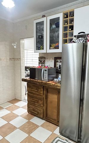 Casa à venda com 150m², 2 quartos e 2 vagasCozinha