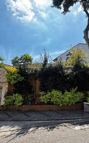Casa à venda com 150m², 2 quartos e 2 vagasFachada