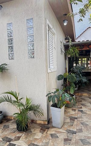 Casa à venda com 150m², 2 quartos e 2 vagasQuintal