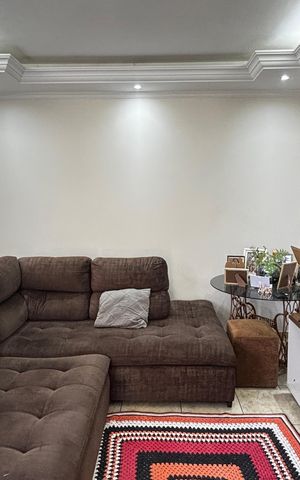 Casa à venda com 150m², 2 quartos e 2 vagasSala