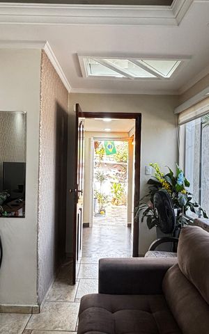 Casa à venda com 150m², 2 quartos e 2 vagasSala