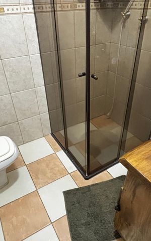 Casa à venda com 150m², 2 quartos e 2 vagasBanheiro
