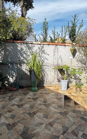 Casa à venda com 150m², 2 quartos e 2 vagasQuintal