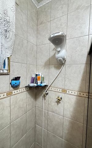 Casa à venda com 150m², 2 quartos e 2 vagasBanheiro