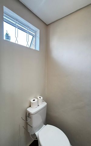 Casa à venda com 150m², 2 quartos e 2 vagasLavabo