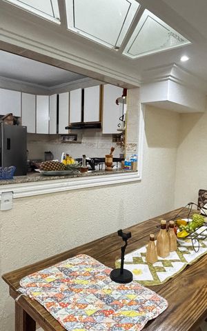 Casa à venda com 150m², 2 quartos e 2 vagasCozinha