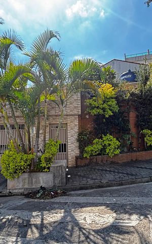 Casa à venda com 150m², 2 quartos e 2 vagasFachada