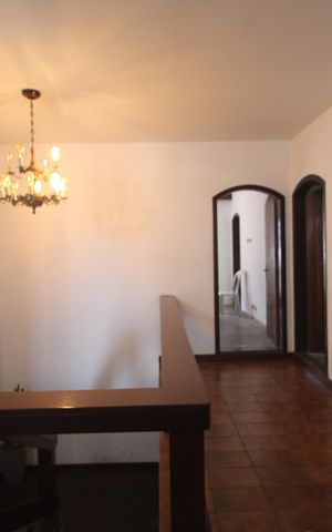 Casa para alugar com 450m², 3 quartos e 5 vagasÁrea entre os quartos