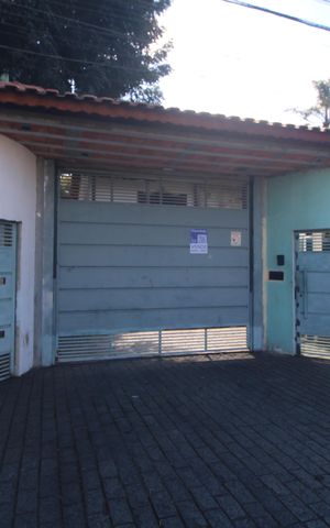 Casa para alugar com 450m², 3 quartos e 5 vagasFachada
