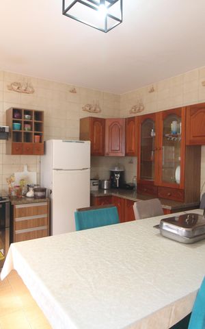 Casa para alugar com 450m², 3 quartos e 5 vagasCozinha