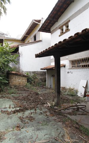 Casa à venda com 454m², 5 quartos e 4 vagasQuintal