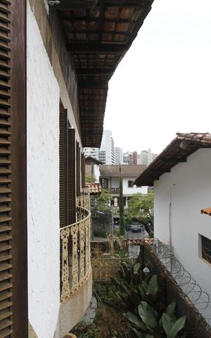 Casa à venda com 454m², 5 quartos e 4 vagasVista do quarto 5