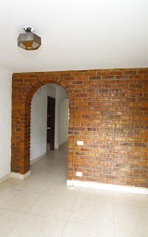 Casa à venda com 454m², 5 quartos e 4 vagasSala 2
