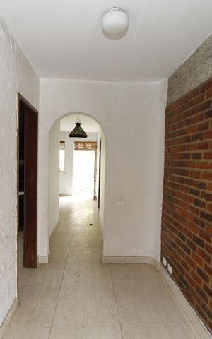 Casa à venda com 454m², 5 quartos e 4 vagasCorredor