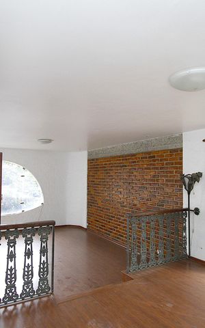 Casa à venda com 454m², 5 quartos e 4 vagasSala