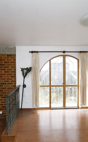 Casa à venda com 454m², 5 quartos e 4 vagasSala