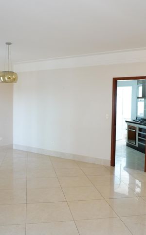 Apartamento para alugar com 156m², 4 quartos e 2 vagasSala
