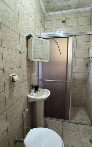 Casa à venda com 150m², 5 quartos e 2 vagas Casa à venda com 150m², 5 quartos e 2 vagasBanheiro 2 - Casa 01