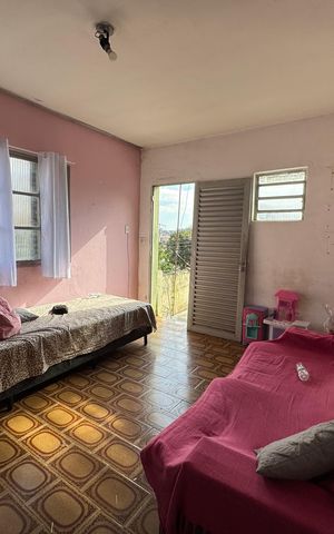 Casa à venda com 150m², 5 quartos e 2 vagas Casa à venda com 150m², 5 quartos e 2 vagasSala - Casa 03