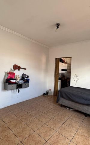 Casa à venda com 150m², 5 quartos e 2 vagas Casa à venda com 150m², 5 quartos e 2 vagasQuarto 1 - Casa 03
