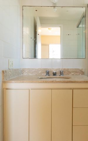 Apartamento para alugar com 70m², 2 quartos e 1 vaga Apartamento para alugar com 70m², 2 quartos e 1 vagaBanheiro da Suíte