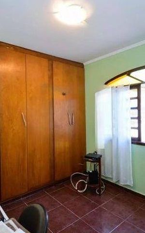 Casa à venda com 250m², 3 quartos e 2 vagas