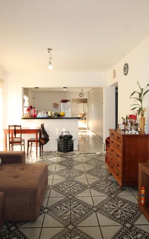 Casa à venda com 150m², 5 quartos e 3 vagasSala