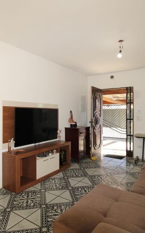 Casa à venda com 150m², 5 quartos e 3 vagasSala