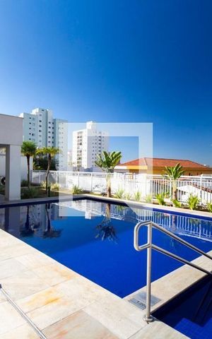 Apartamento à venda com 76m², 2 quartos e 2 vagas Apartamento à venda com 76m², 2 quartos e 2 vagasÁrea comum - Piscina