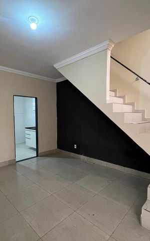 Casa à venda com 59m², 2 quartos e sem vaga Casa à venda com 59m², 2 quartos e sem vagaSala