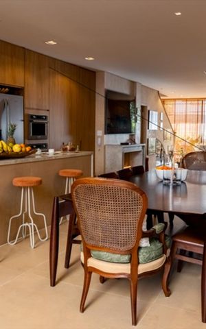 Casa de condomínio à venda com 300m², 4 quartos e 2 vagas Casa de condomínio à venda com 300m², 4 quartos e 2 vagasCozinha