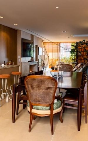 Casa de condomínio à venda com 300m², 4 quartos e 2 vagas Casa de condomínio à venda com 300m², 4 quartos e 2 vagasCozinha