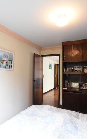 Casa de condomínio à venda com 250m², 3 quartos e 2 vagasQuarto 3
