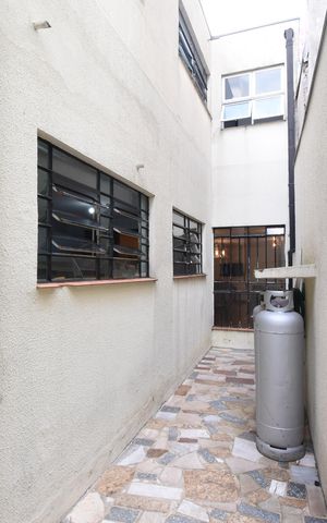Casa de condomínio à venda com 250m², 3 quartos e 2 vagasÁrea externa