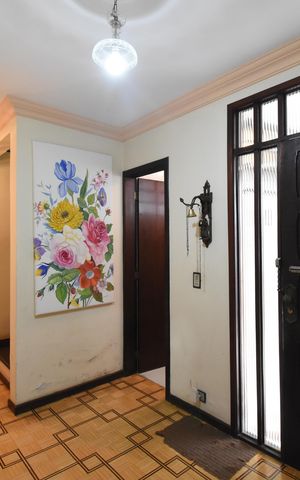 Casa de condomínio à venda com 250m², 3 quartos e 2 vagasSala