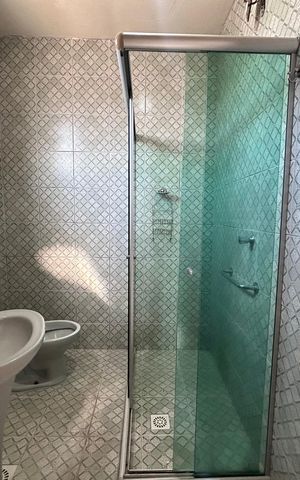 Casa para alugar com 100m², 3 quartos e 1 vaga Casa para alugar com 100m², 3 quartos e 1 vagaBanheiro