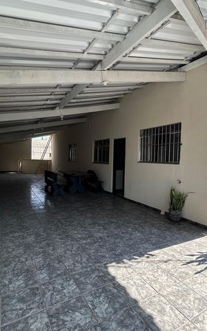 Casa para alugar com 100m², 3 quartos e 1 vaga Casa para alugar com 100m², 3 quartos e 1 vagaÁrea Externa
